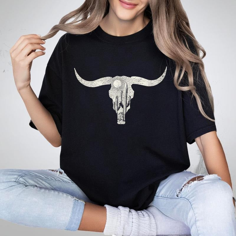 Retro Wild West Shirt, Cow Skull Desert Cactus Silhouette Shirt, Comfort Shirt Gift for Her, Vintage Howdy T-Shirt,...