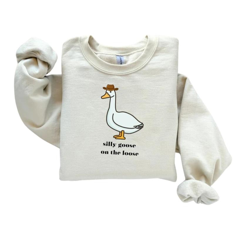 Silly Goose On The Loose Sweatshirt, Funny Goose Men's Women's Sweater, Trendy College Hoodie For Men Women T-Shirts