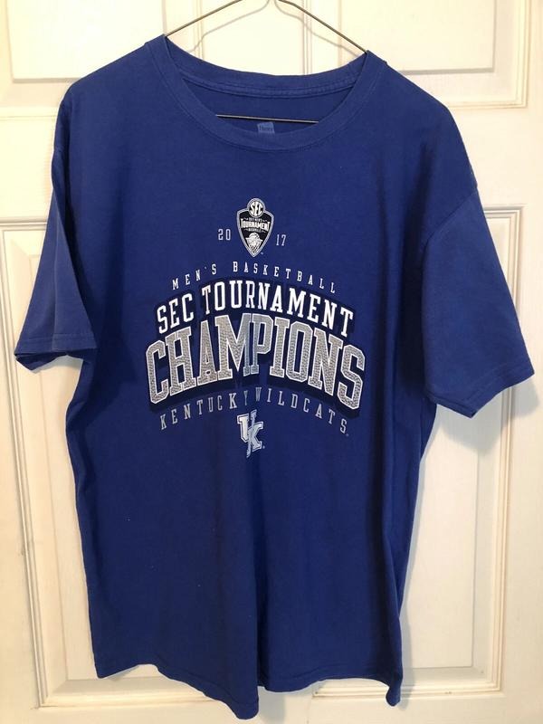 Vintage 2017 Kentucky Wildcats SEC National Champions Unisex T-shirt Sweatshirt Hoodie16 Hoodie | HypeDripTees.com