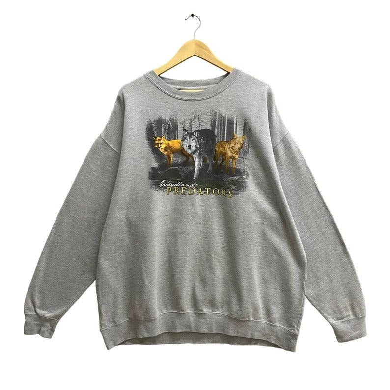Vintage American Outdoors Woodland Predators Sweatshirt Oversize Wolf Crewneck Habitat Animal Sweater Pullover Print Logo...