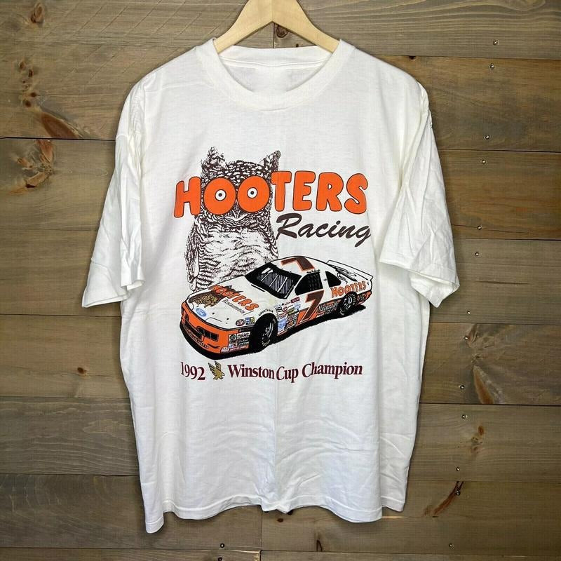 Vintage Hooters Racing 1992 Winston Cup Cham.Pion T-Shirt Tops Shirt Hoodie Unisex Classic Sweatshirt Menswear Cotton...