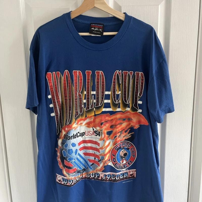 Vintage WORLD CUP 1994 USA Striker T-Shirt Blue Size: Large Hoodie, Sweatshirt | HypeDripTees.com