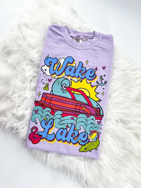 Wake and Lake Retro Boat Printed Summer Tshirt in Multiple colors Comfy Unisex T-Shirt Oversized Womenswear Hoodie,...