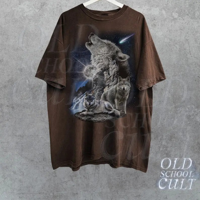 Wolf Family Vintage T-Shirt, Howling Bark at Moon, Wild Free Wolves Pack, Loyal Gray Wolf Dog Animal Shirt, Vintage...