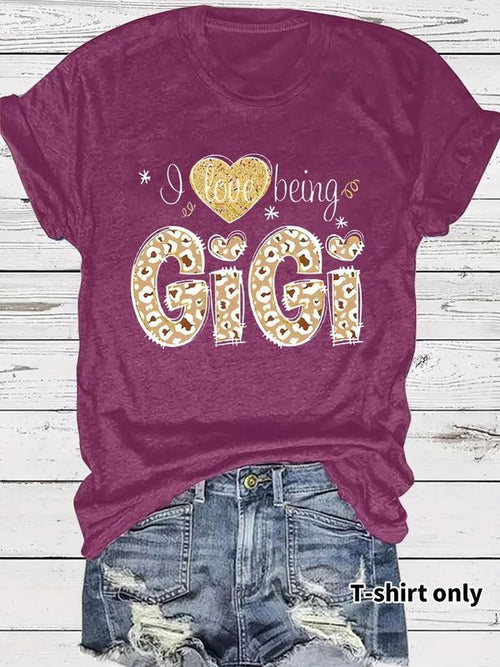 Women's "i Love Being Gigi" Letter Print Round Neck Graphic Tee, Vintage Trendy Casual Short Sleeve T-shirt for Daily...