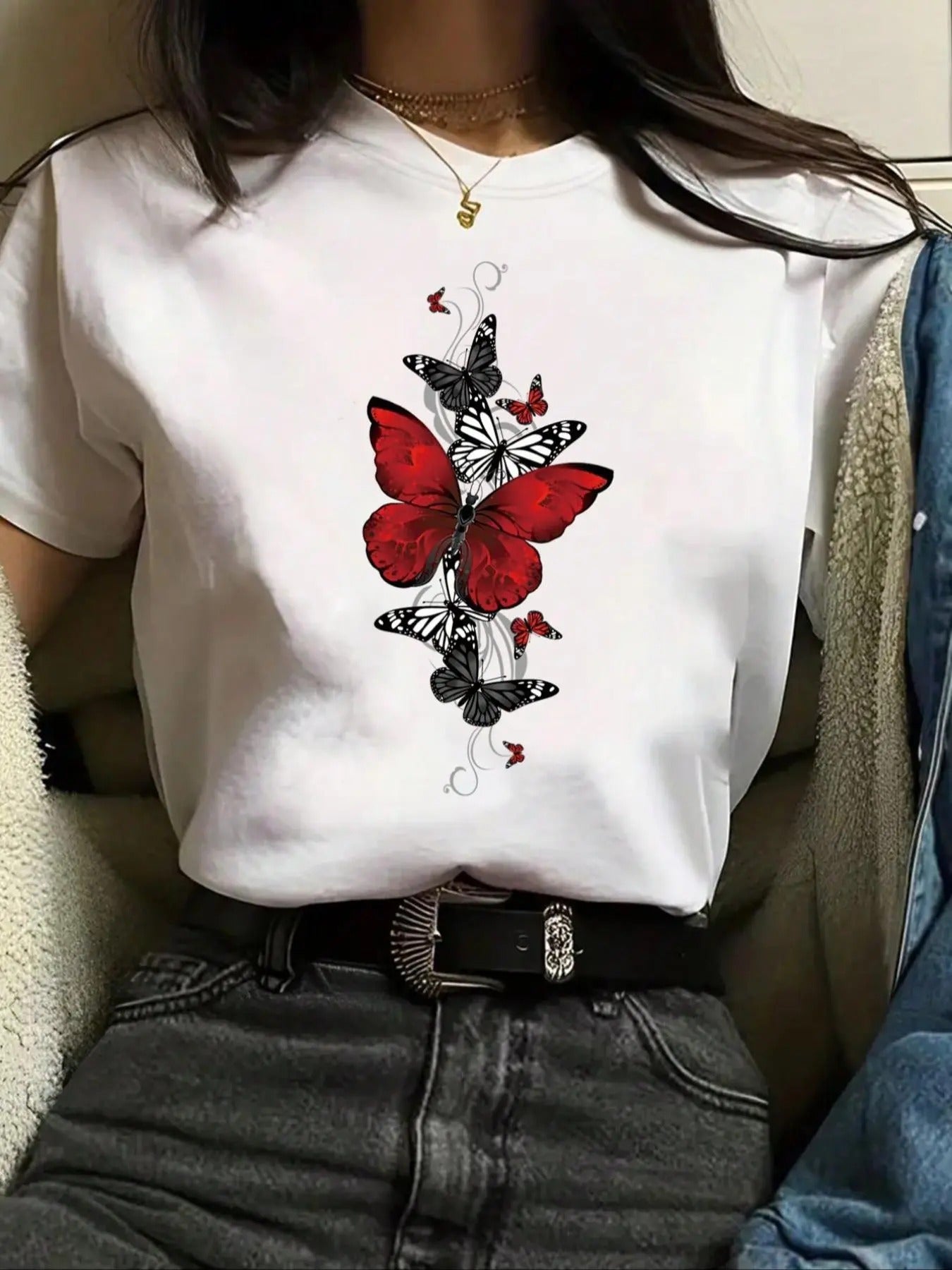 Women's Butterfly Print Round Neck Graphic Tee, Trendy Casual Short Sleeve T-shirt for Daily Wear, Ladies Summer Outfit...