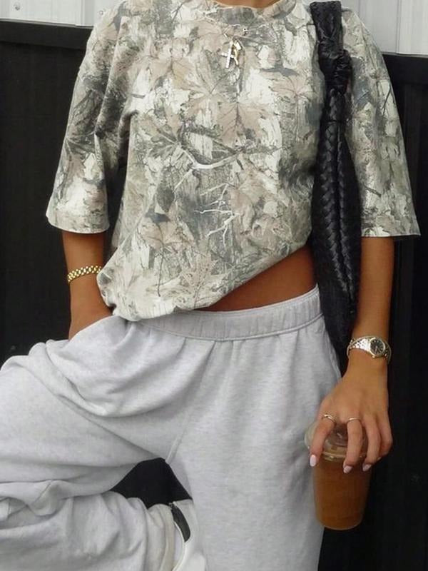 Women's Camo Print Round Neck Tee, Casual Short Sleeve Crew Neck T-shirt for Summer, Fashion Women's Top for Daily Wear...