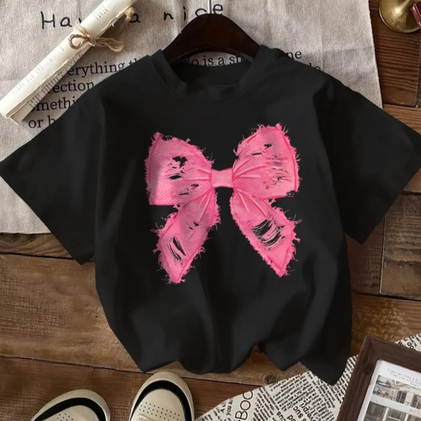 Women's Cartoon Bow Print Round Neck Tee, Fashion Casual Crew Neck Short Sleeve T-shirt for Daily Outdoor Wear, Women's...