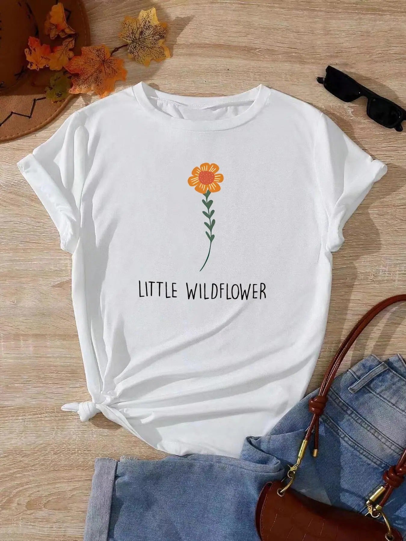 Women's Cartoon Floral Graphic Print Round Neck Tee, Fashion Casual Short Sleeve T-shirt, Ladies Summer Clothes for Daily...