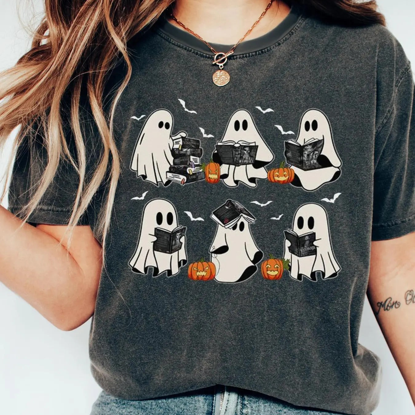 Women's Cartoon Ghost & Book Print Round Neck Tee, Fashion Casual Drop Shoulder Short Sleeve T-shirt for Halloween Daily...