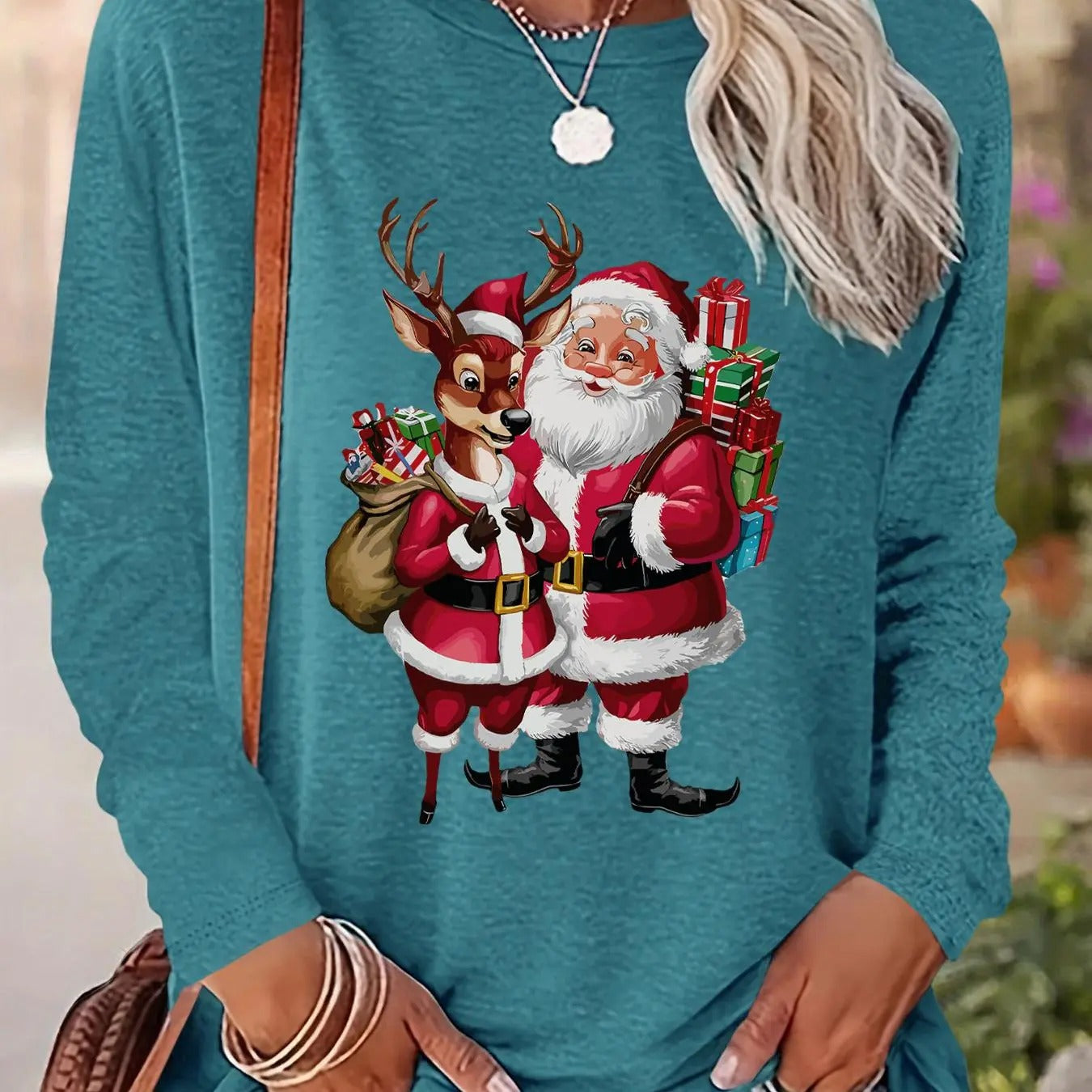 Women's Cartoon Santa Claus Print Round Neck Tee, Casual Long Sleeve T-shirt for Fall & Winter, Women's Clothes for Daily...