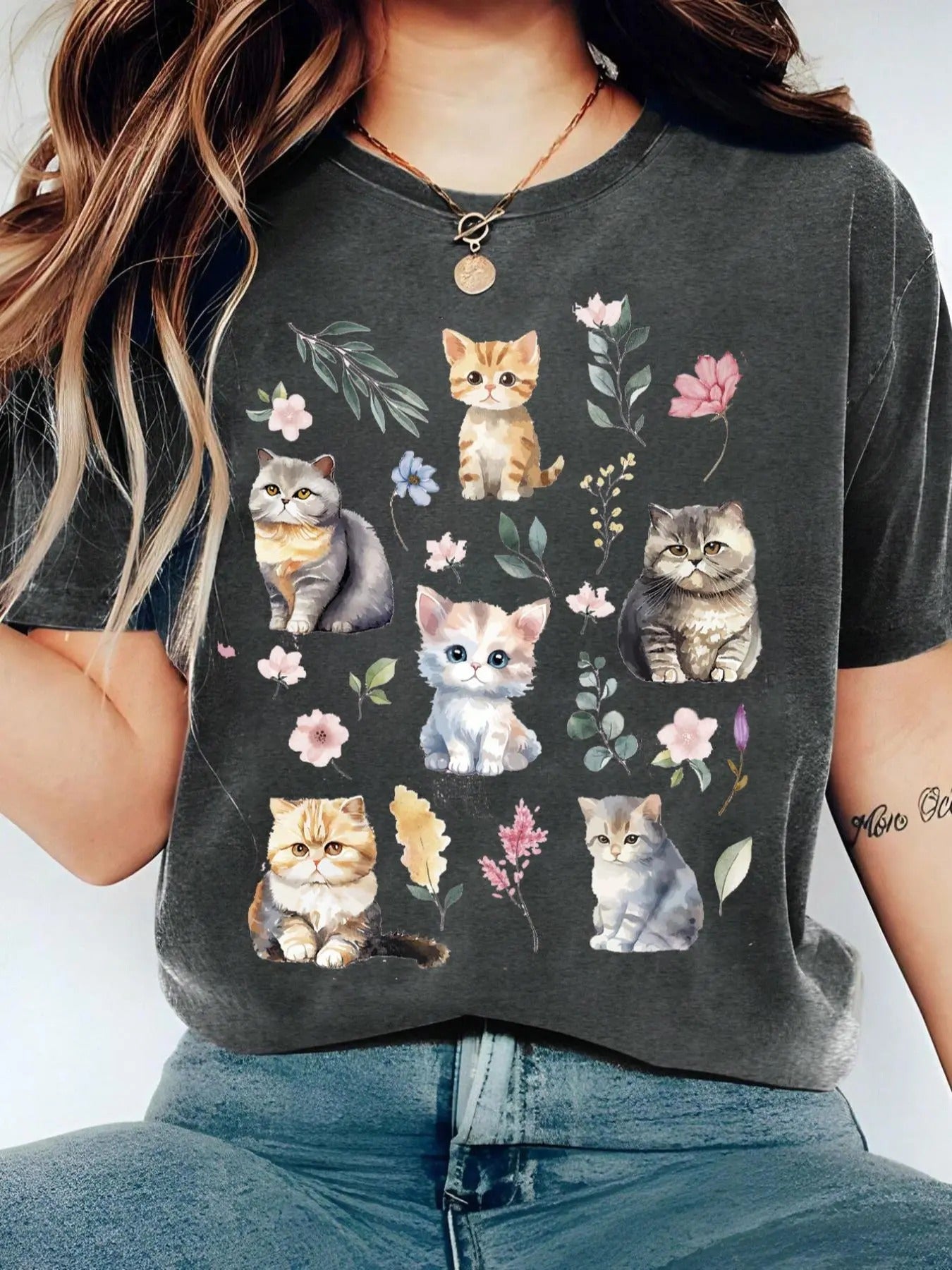 Women's Cat Print Round Neck Tee, Casual Short Sleeve Crew Neck T-shirt for All Seasons, Fashion Women's Top for Daily...