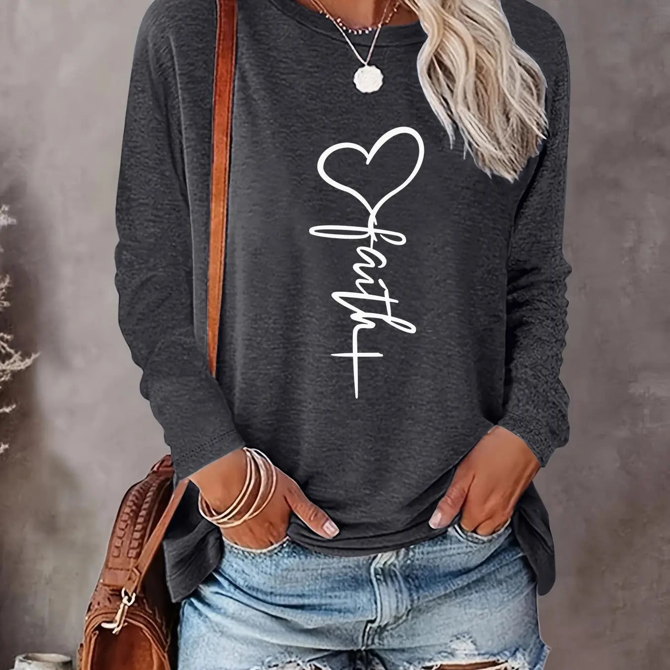 Women's Heart & Letter Print Round Neck Tee, Casual Long Sleeve Crew Neck T-shirt for Fall & Winter, Women's Top for...