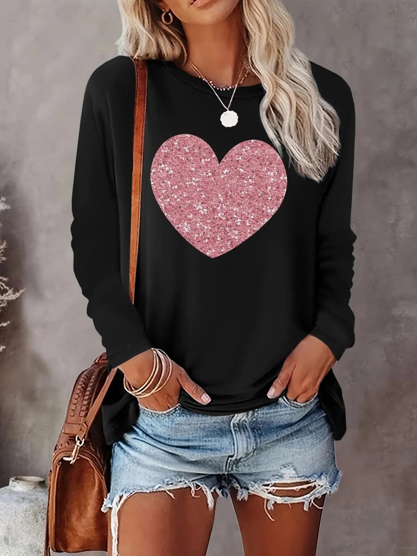 Women's Heart Print Round Neck Tee, Casual Long Sleeve Crew Neck T-shirt for Fall & Winter, Women's Top for Daily...