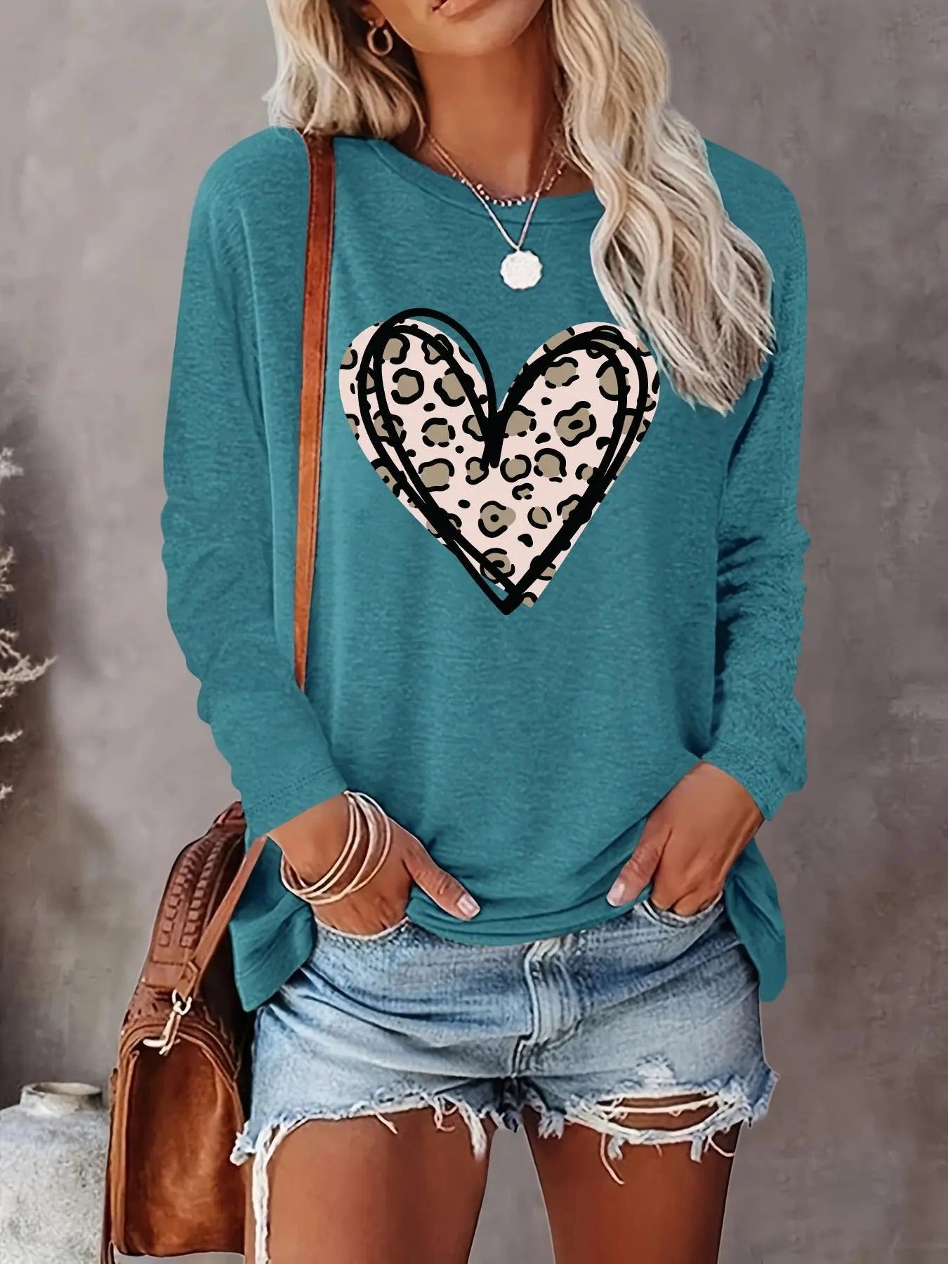 Women's Leopard Heart Print Round Neck T-shirt, Casual Long Sleeve Crew Neck T-shirt for Spring & Fall, Women's Clothes...