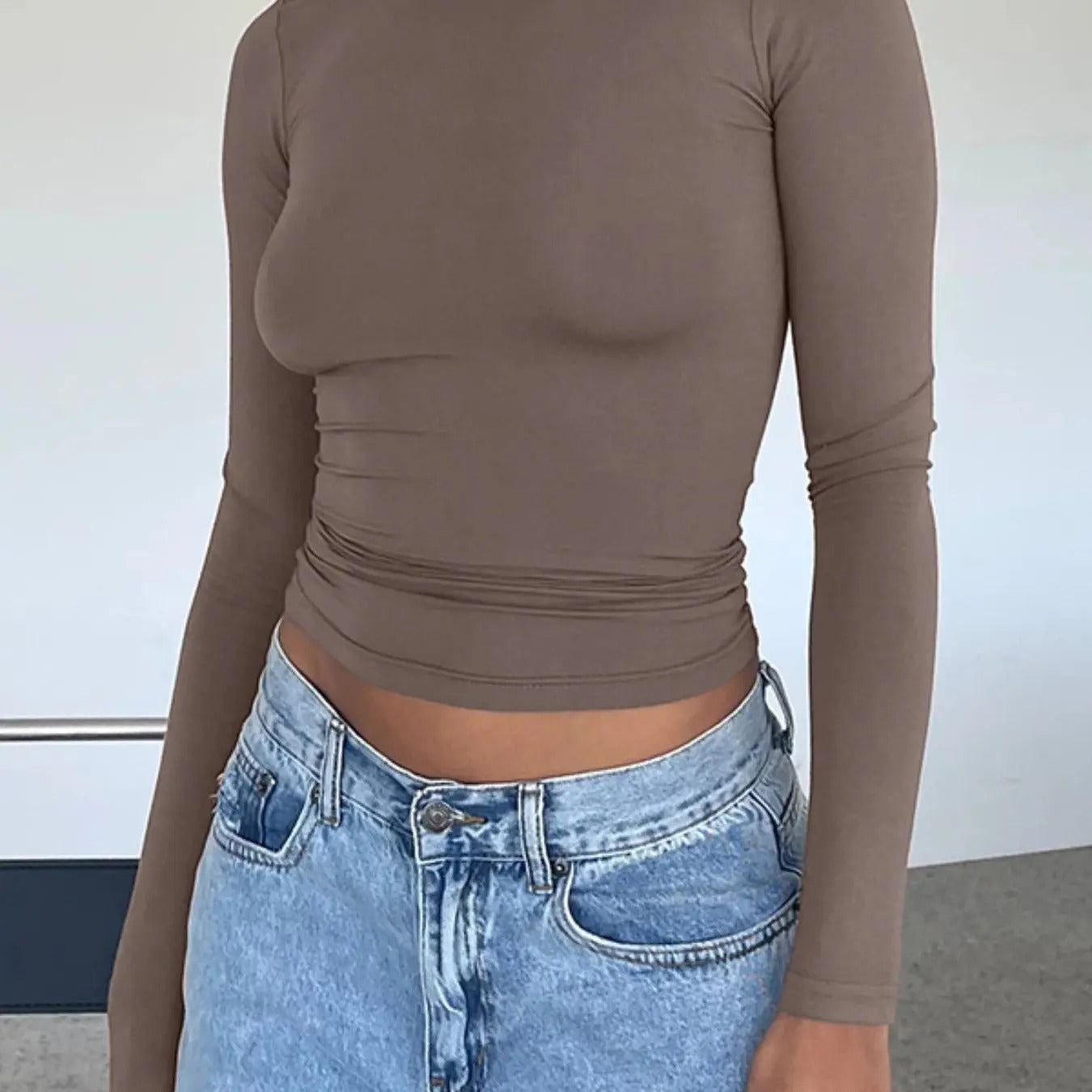 Women's Solid Long Sleeve Crop Tee, Casual Basic Round Neck Skinny T-shirt for Spring & Fall, Women's Top for Daily Wear...