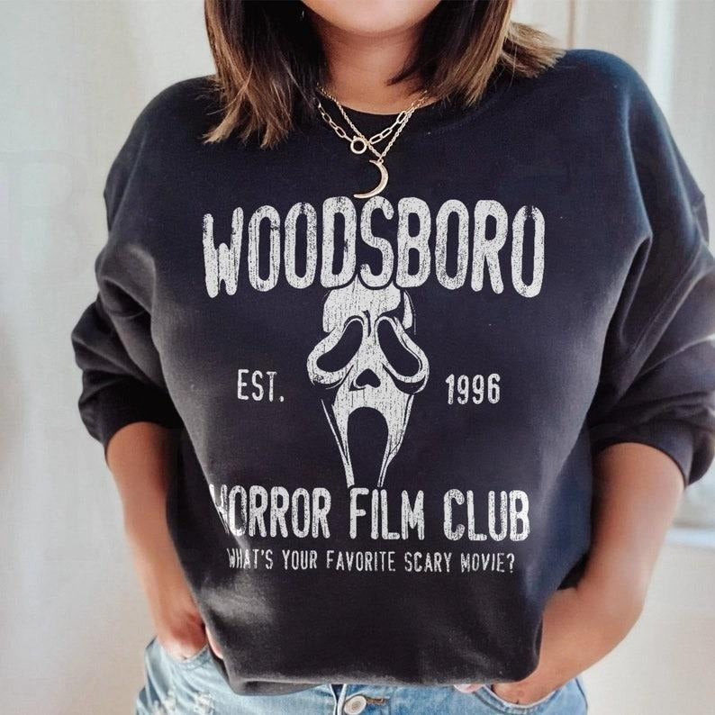 Woodsboro horror club Sweatshirt, scream-ghost, thriller , horror , scary , Halloween sweatshirt, Halloween Hoodie T-Shirts