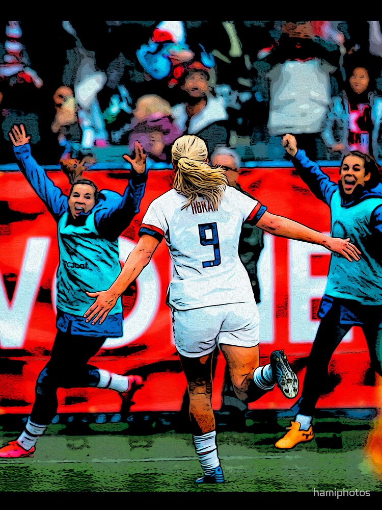 Lindsey Horan celebrating with Tobin Heath and Kelley O'Hara by hamiphotos