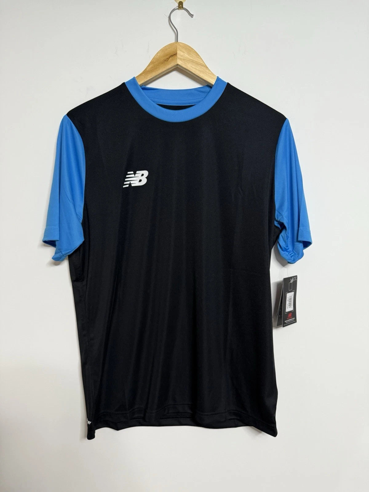 New Balance Sports T-Shirt – Black & Blue – Size M – Brand New With Tags