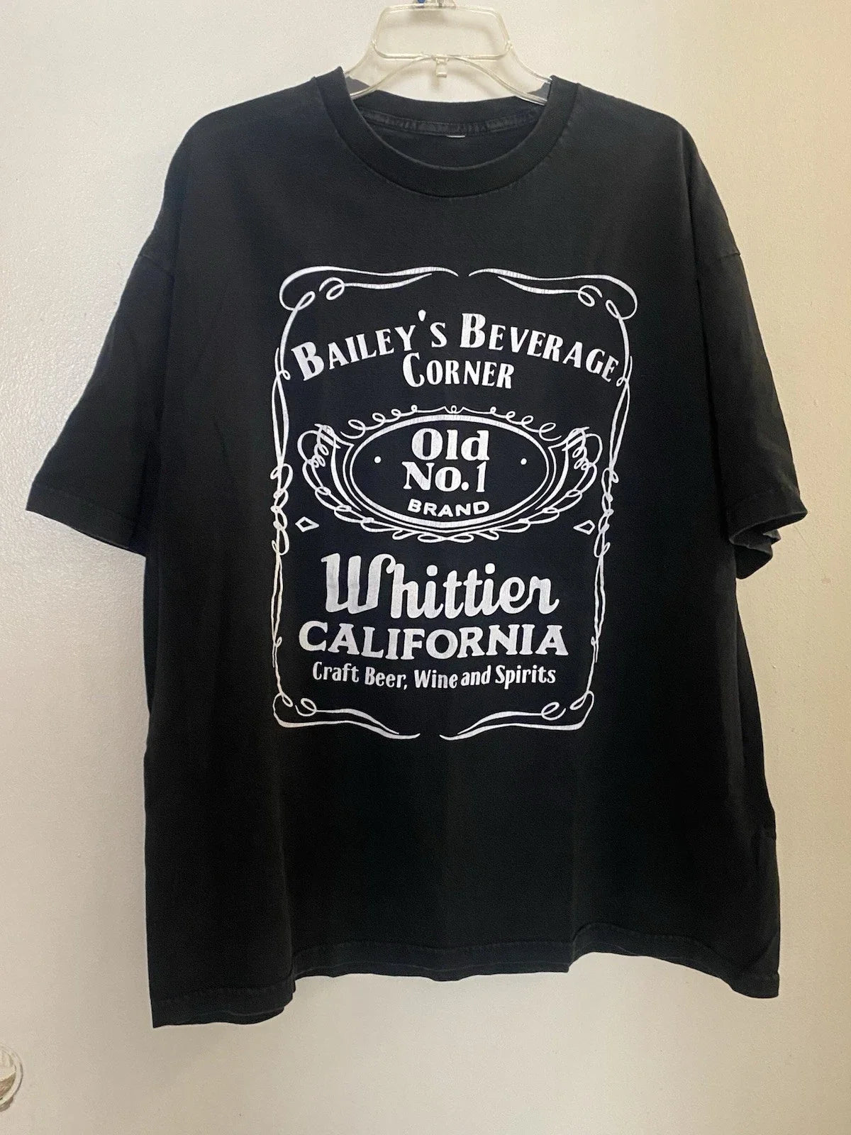 Men’s T Shirt Black 2XL Bailey’s Beverage Corner Whitter CA Liquor Store