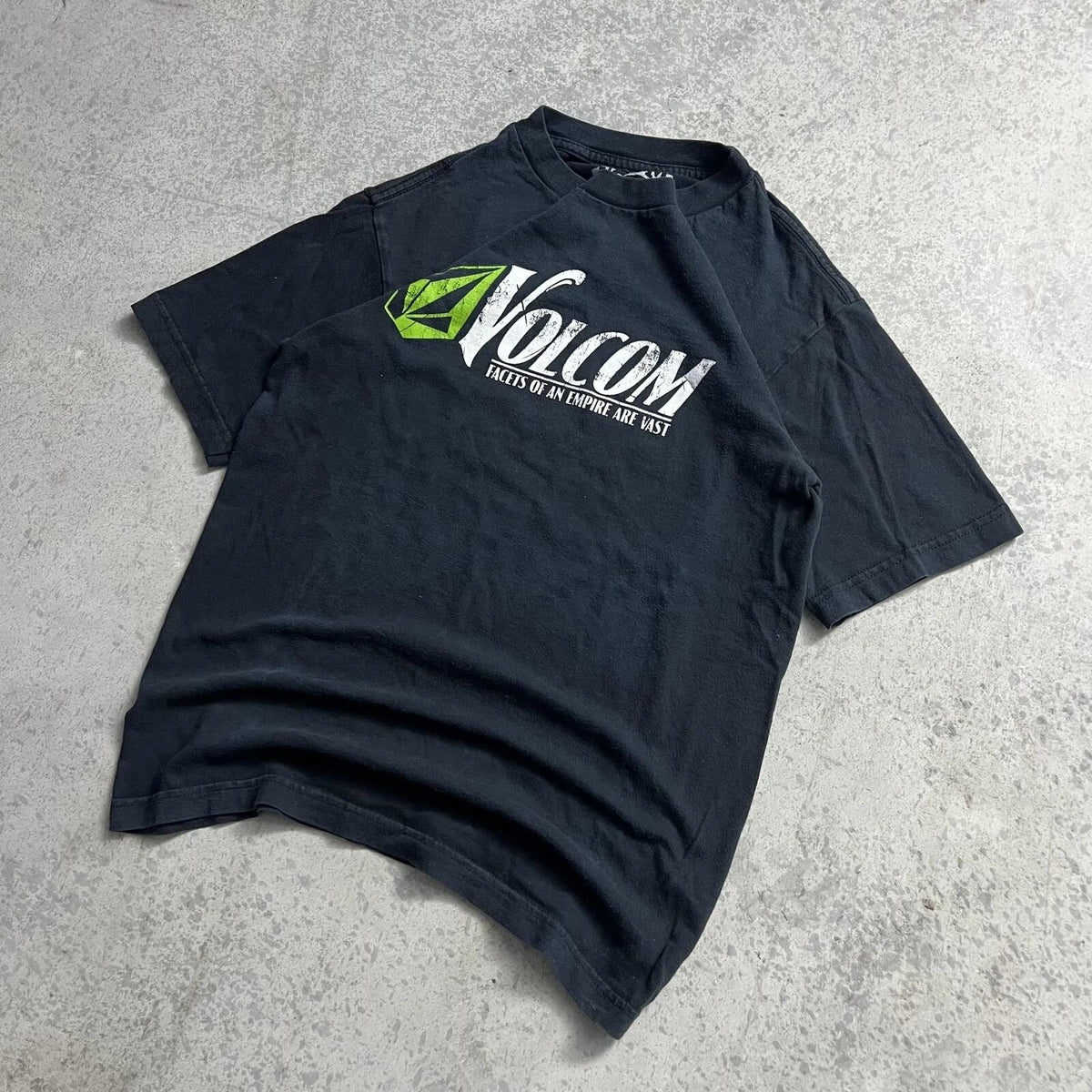 Y2K Volcom Basic Tee Graphic Shirt Sz. S Black Green Streetwear 100% Cotton