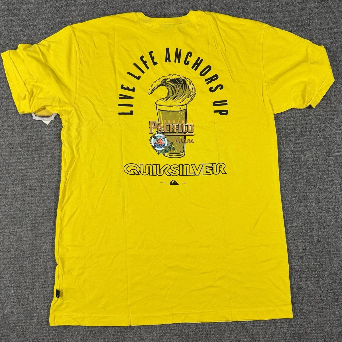 Quiksilver x Pacifico Cerveza Beer T Shirt Mens XL Yellow Limited Rare NEW