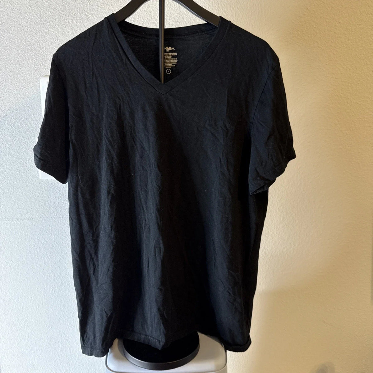 Goodfellow & Co Mens Relaxed Fit T-shirt Short Sleeves V-Neck Size L