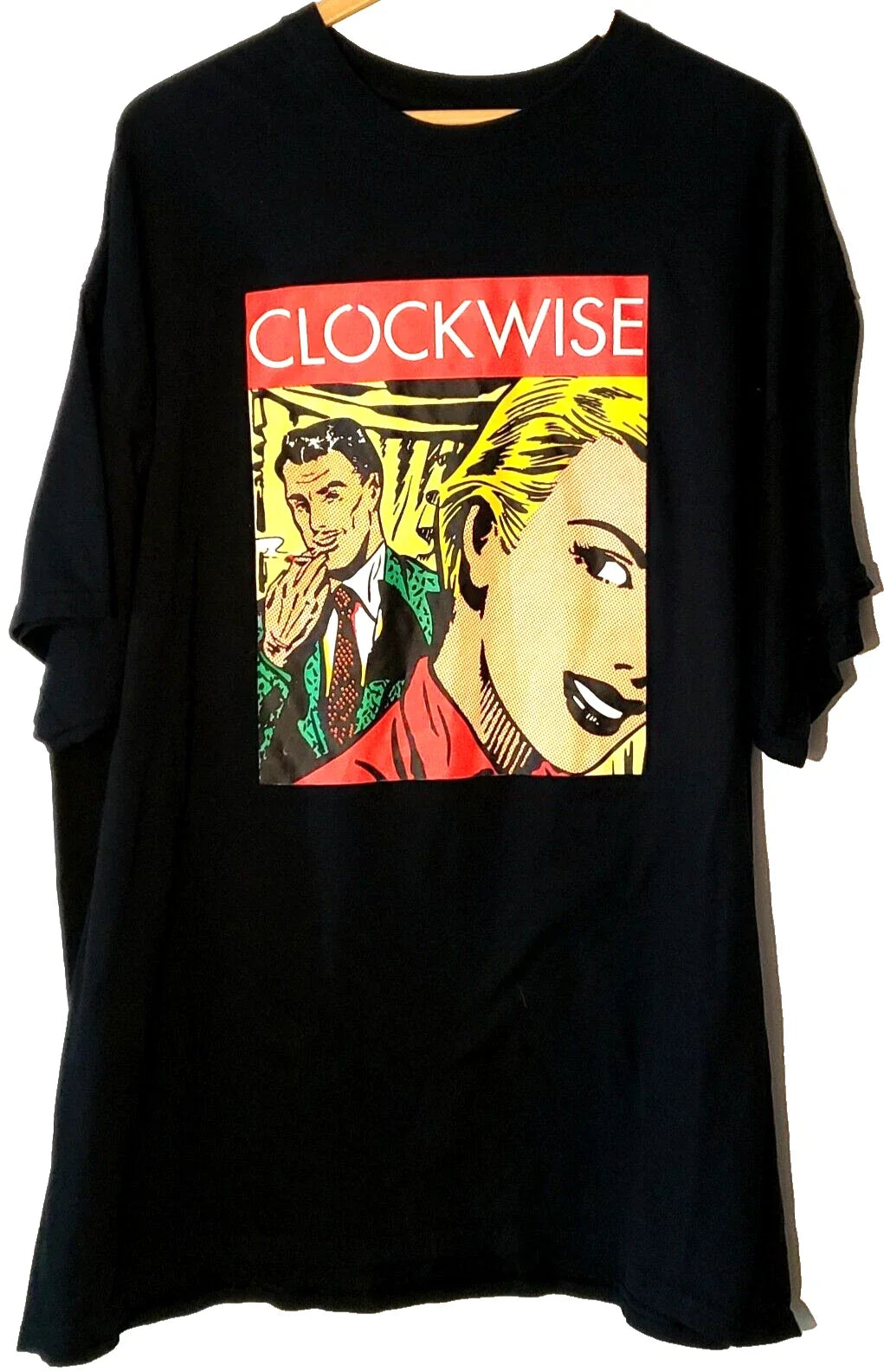 Clockwise Pop Art Retro Style Graphic T-Shirt - Not Worn Gildan Heavy Cotton 2XL