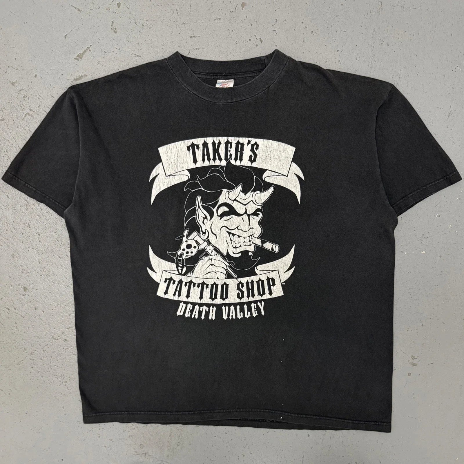 Vintage 1998 WWF The Undertaker Taker’s Tattoo Shop Rare Wrestling T Shirt XL