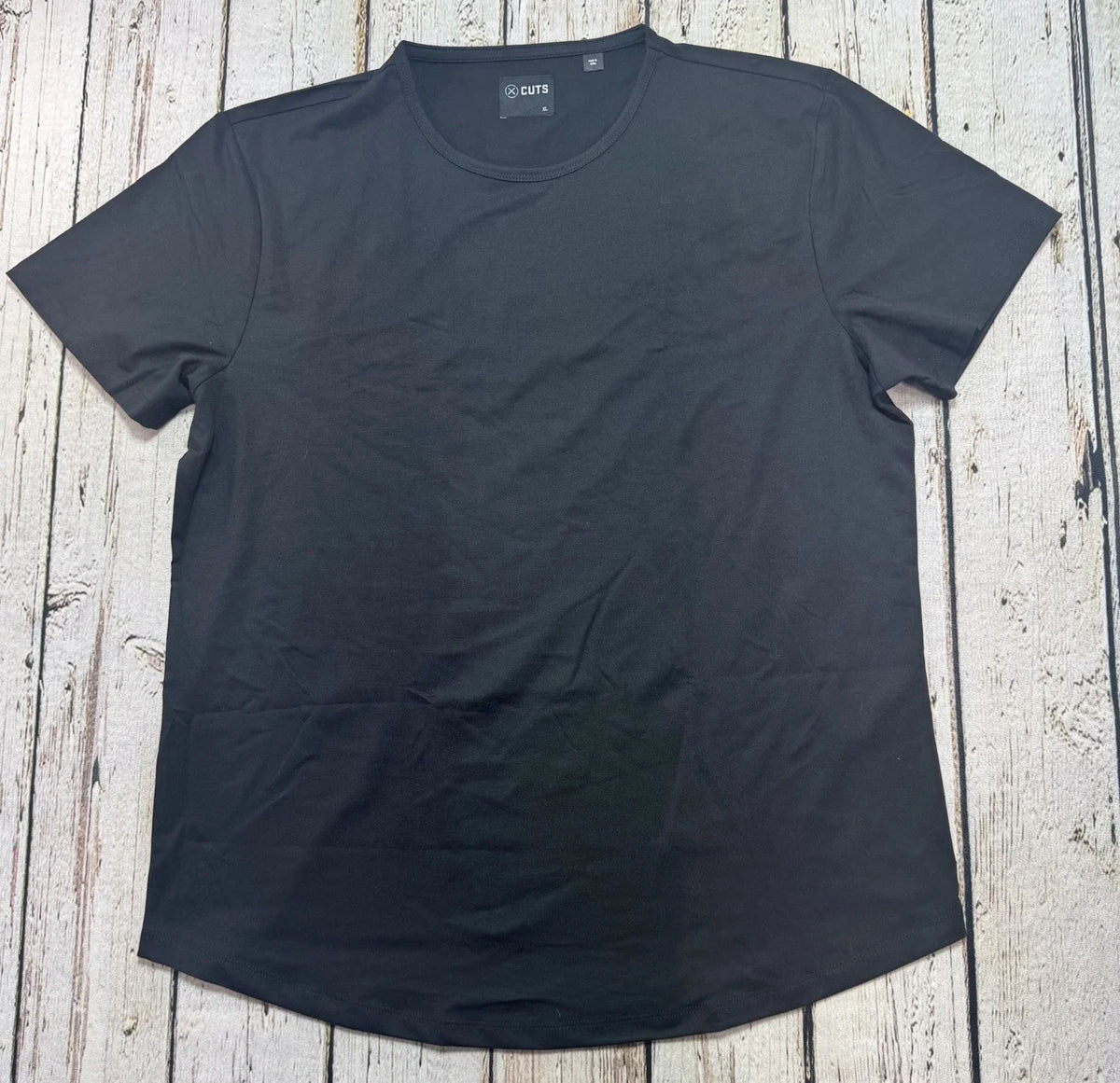 CUTS Clothing Men’s T-Shirt Curve Hem Black L Solid Casual Athleisure Minimalist