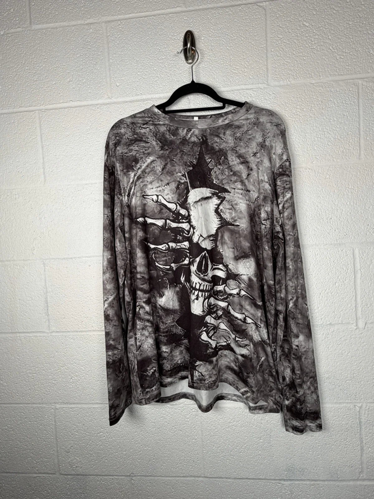 Men’s M Y2K Goth Skull Long Sleeve Top Skater Punk Grunge Streetwear *HOLE