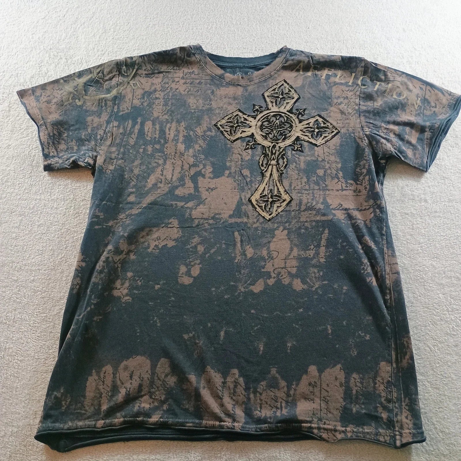Affliction Mens Graphic Tee Black Brown Medium Gothic Cross Wings Distressed