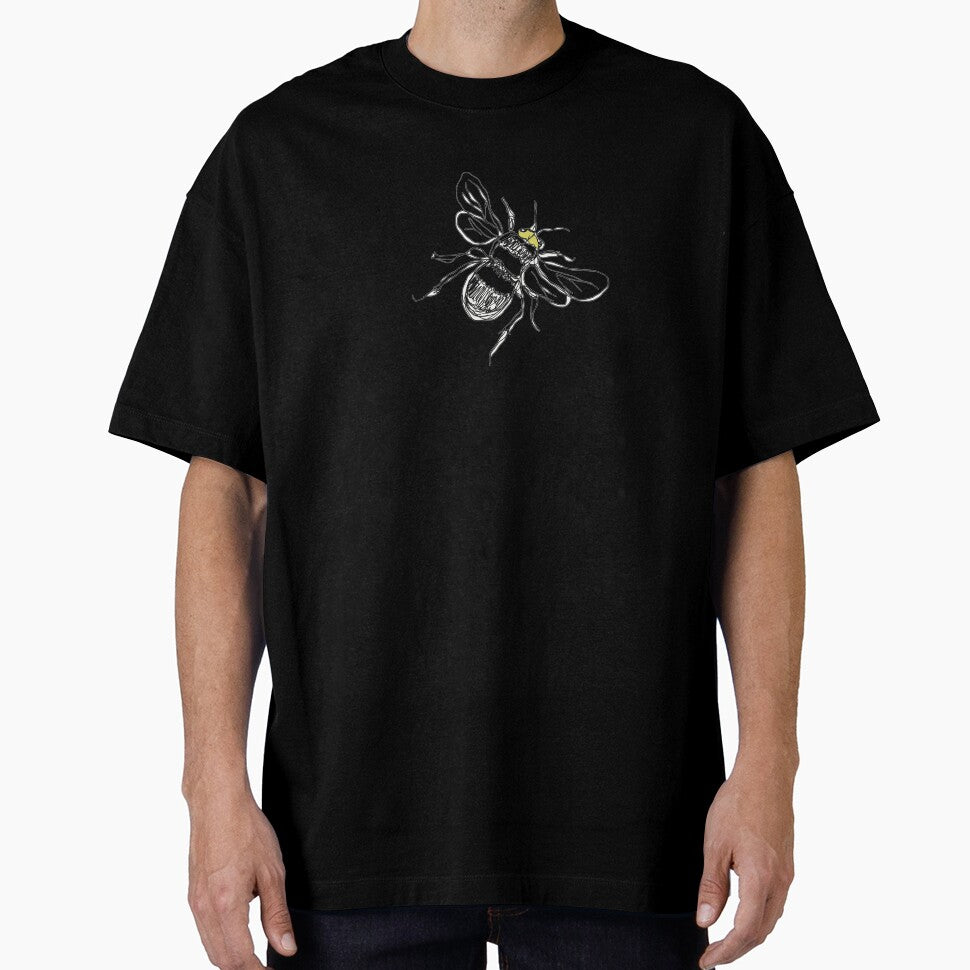 Contour drawing of a bee by Leeanne Mackay