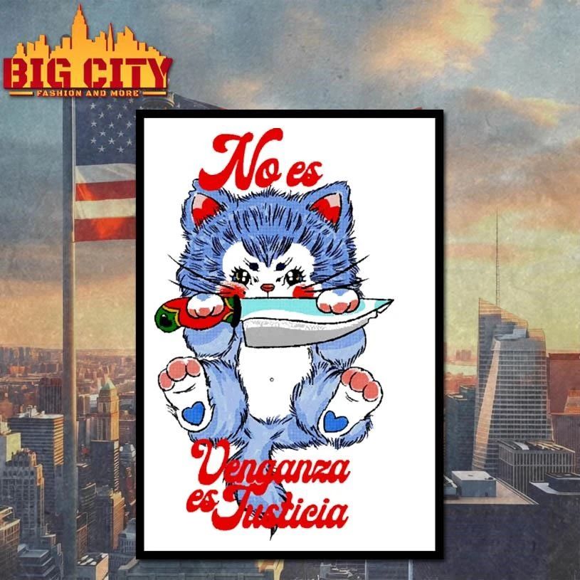 No es venganza es justicia cute blue cat holding knife spanish quote shirt